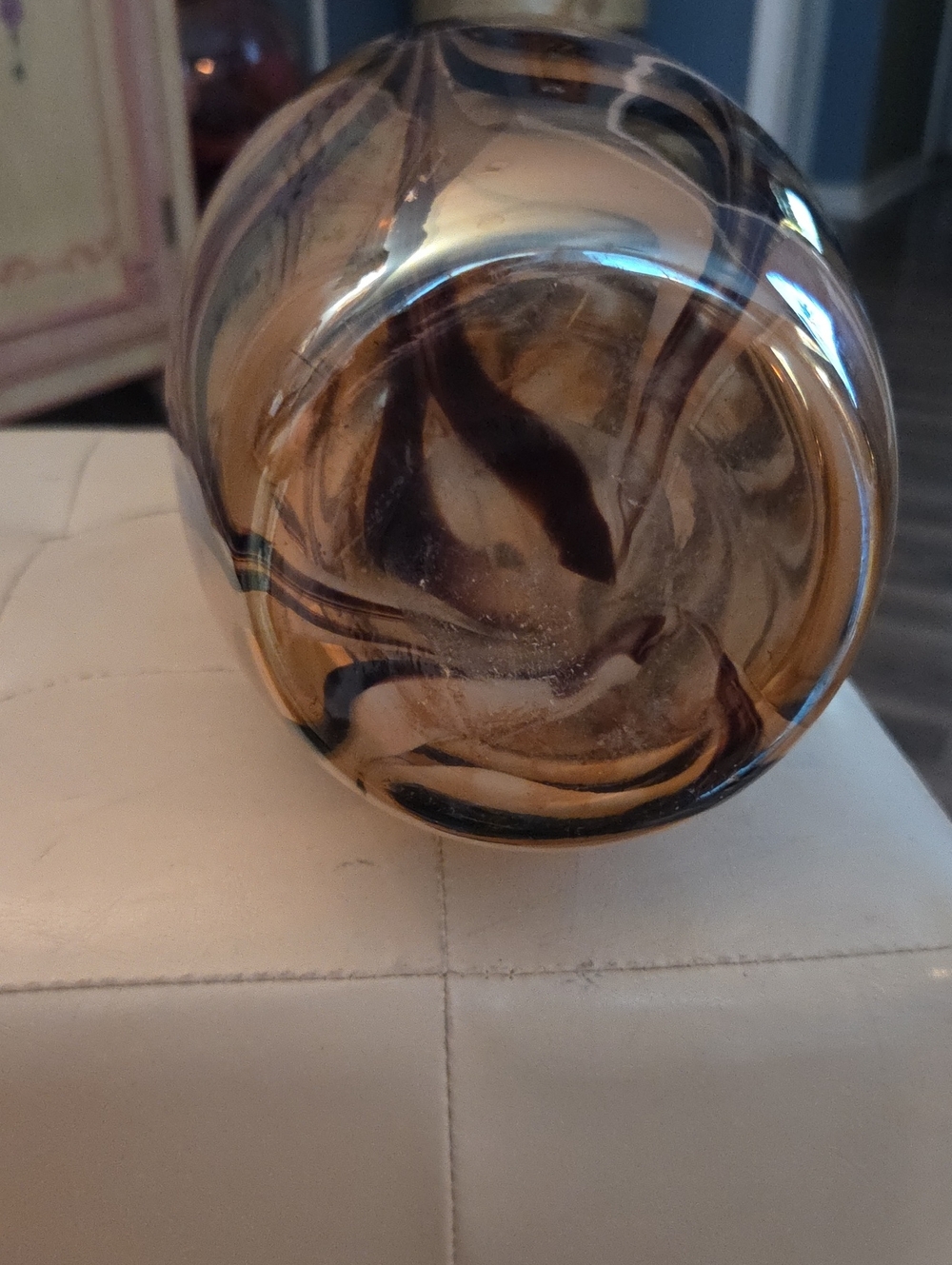 Beautiful Decorative Iridescent Glass Vase - Black and Gold Tone. 21 Inches Tall - Picture 4 of 4
